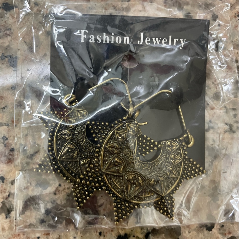 Fashion Jewelry Gold Sunburst Earrings
